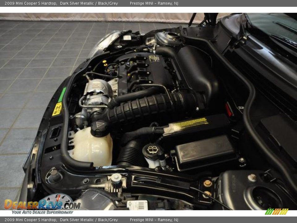 2009 Mini Cooper S Hardtop Dark Silver Metallic / Black/Grey Photo #30