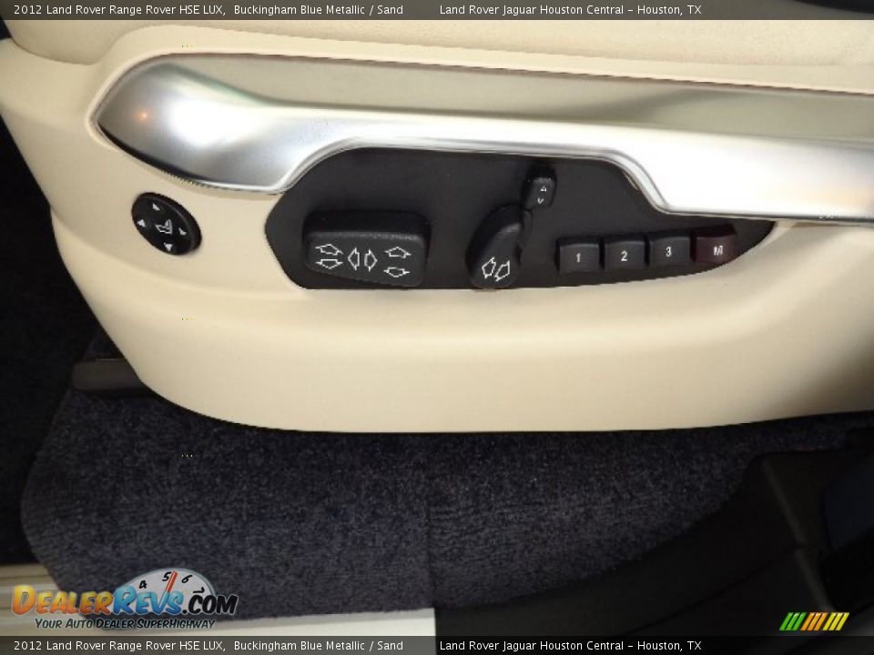 Controls of 2012 Land Rover Range Rover HSE LUX Photo #26