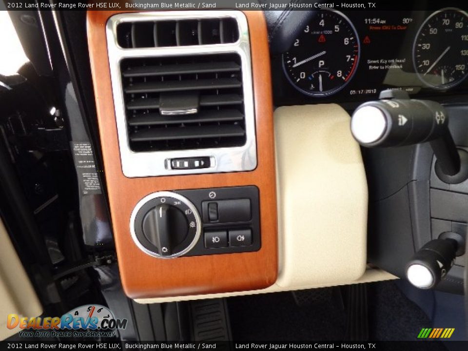 Controls of 2012 Land Rover Range Rover HSE LUX Photo #27