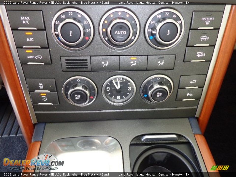 Controls of 2012 Land Rover Range Rover HSE LUX Photo #32