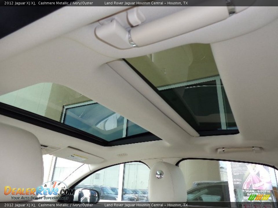 Sunroof of 2012 Jaguar XJ XJ Photo #15