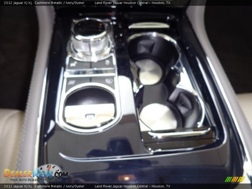 2012 Jaguar XJ XJ Cashmere Metallic / Ivory/Oyster Photo #36