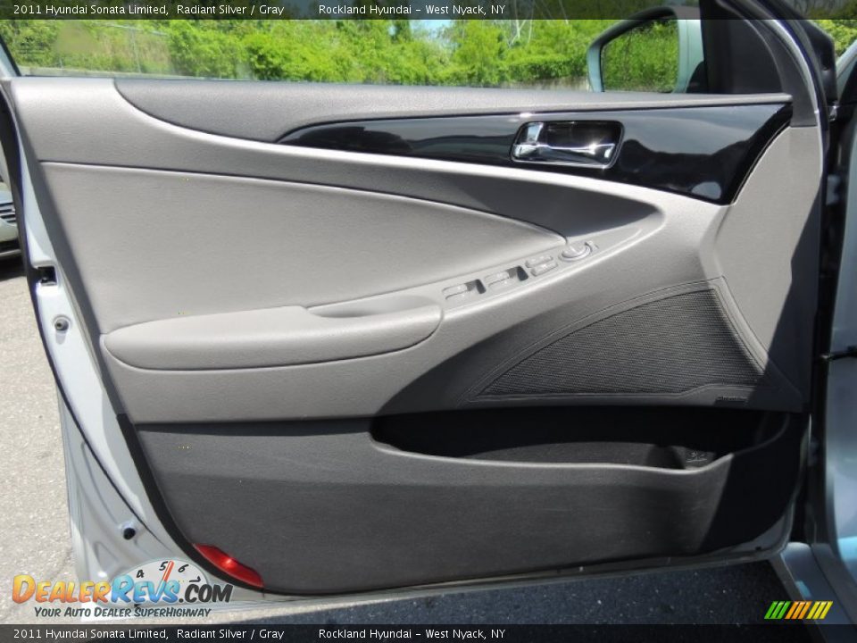 2011 Hyundai Sonata Limited Radiant Silver / Gray Photo #7
