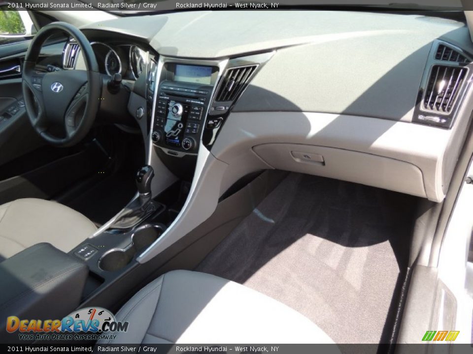 2011 Hyundai Sonata Limited Radiant Silver / Gray Photo #25