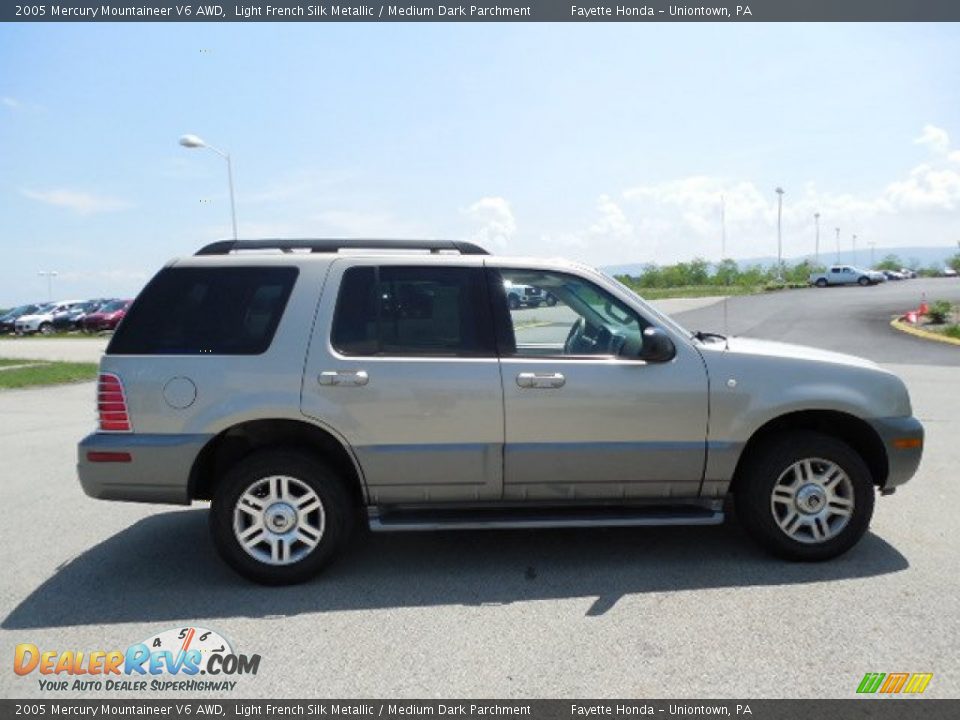 2005 Mercury Mountaineer V6 AWD Light French Silk Metallic / Medium Dark Parchment Photo #4