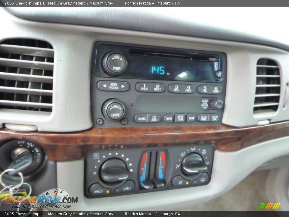 2005 Chevrolet Impala Medium Gray Metallic / Medium Gray Photo #19