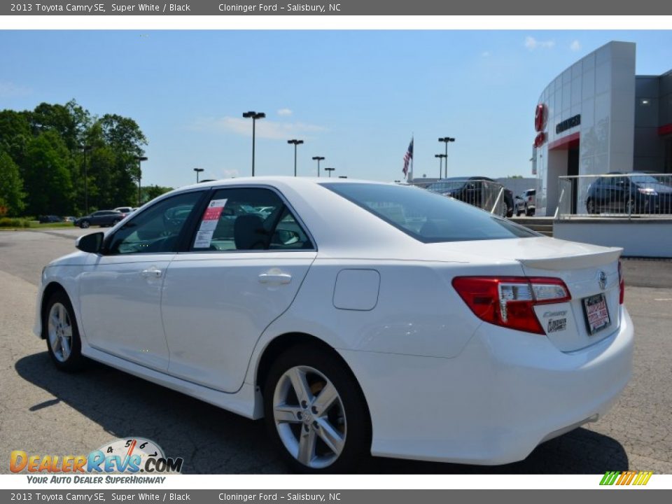 2013 Toyota Camry SE Super White / Black Photo #23