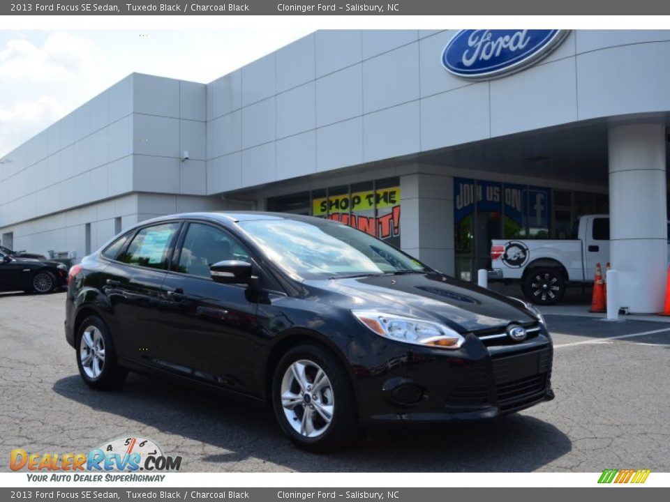 2013 Ford Focus SE Sedan Tuxedo Black / Charcoal Black Photo #1