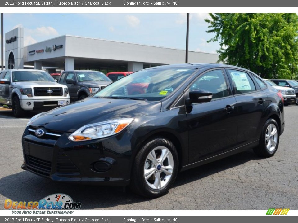 2013 Ford Focus SE Sedan Tuxedo Black / Charcoal Black Photo #3