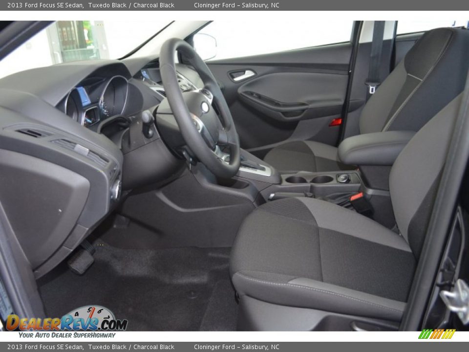 2013 Ford Focus SE Sedan Tuxedo Black / Charcoal Black Photo #5