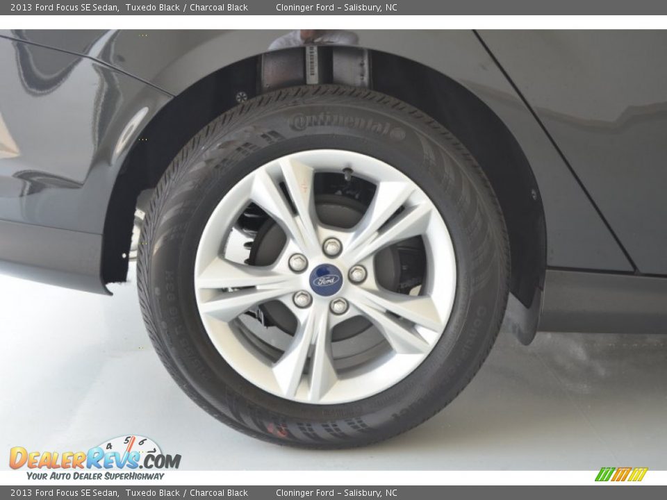 2013 Ford Focus SE Sedan Tuxedo Black / Charcoal Black Photo #9