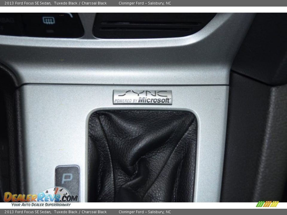 2013 Ford Focus SE Sedan Tuxedo Black / Charcoal Black Photo #17