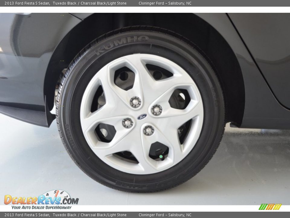 2013 Ford Fiesta S Sedan Tuxedo Black / Charcoal Black/Light Stone Photo #9