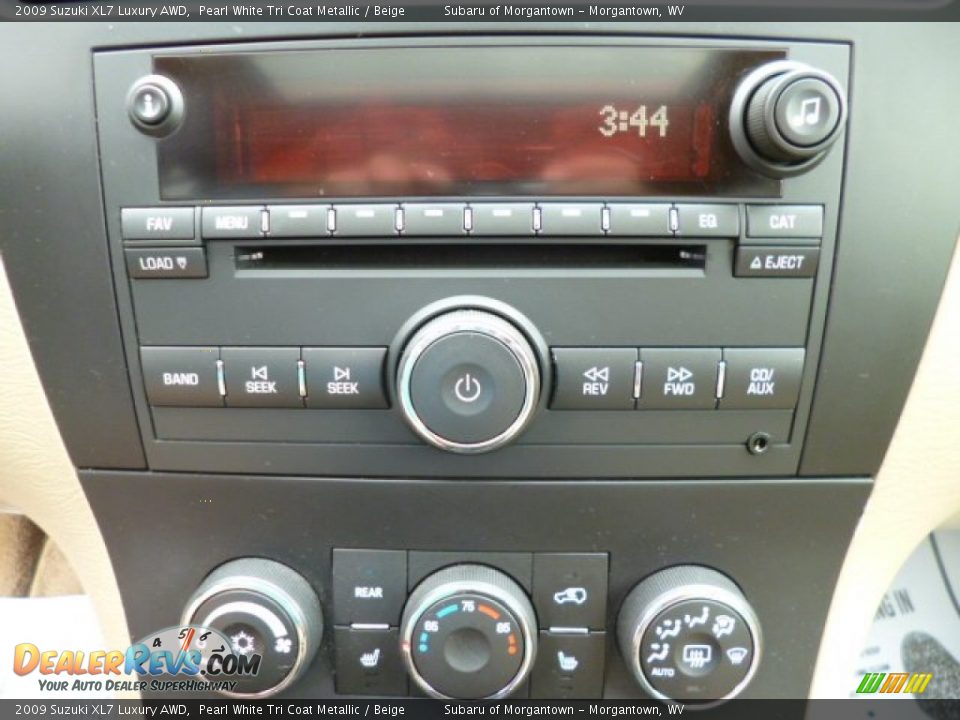 2009 Suzuki XL7 Luxury AWD Pearl White Tri Coat Metallic / Beige Photo #19