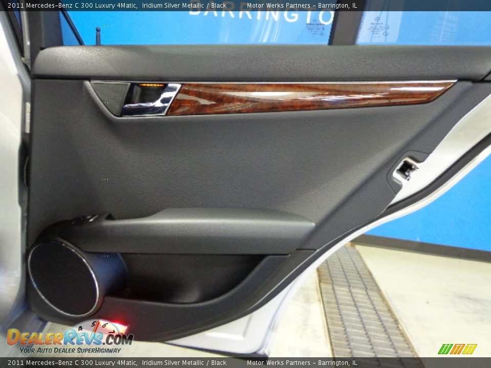 2011 Mercedes-Benz C 300 Luxury 4Matic Iridium Silver Metallic / Black Photo #32