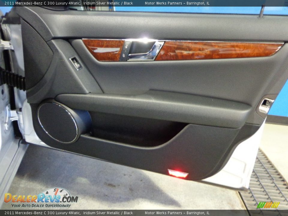 2011 Mercedes-Benz C 300 Luxury 4Matic Iridium Silver Metallic / Black Photo #35