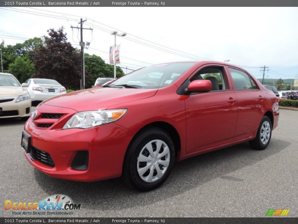 Front 3/4 View of 2013 Toyota Corolla L Photo #3