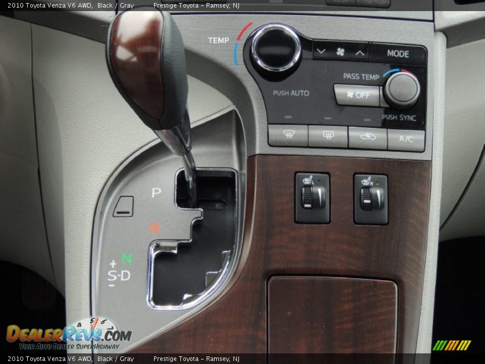 2010 Toyota Venza V6 AWD Black / Gray Photo #12