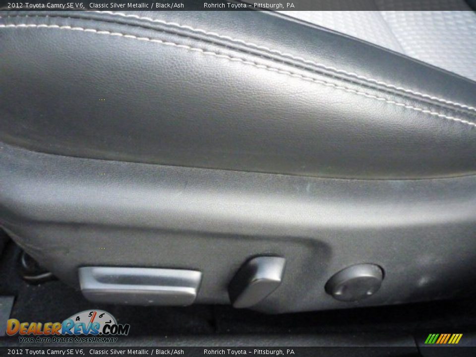 2012 Toyota Camry SE V6 Classic Silver Metallic / Black/Ash Photo #7