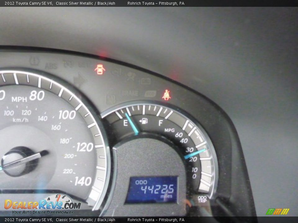2012 Toyota Camry SE V6 Classic Silver Metallic / Black/Ash Photo #9