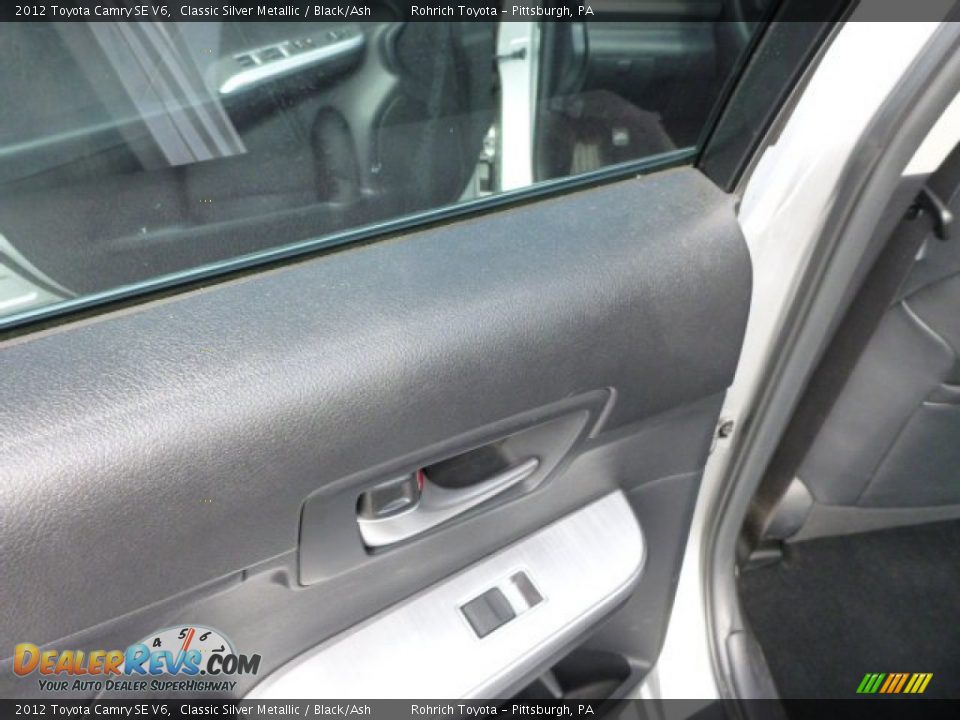 2012 Toyota Camry SE V6 Classic Silver Metallic / Black/Ash Photo #15