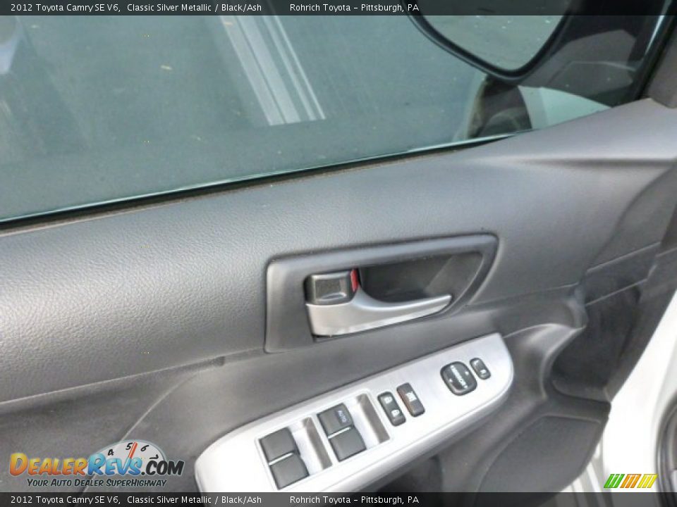 2012 Toyota Camry SE V6 Classic Silver Metallic / Black/Ash Photo #16