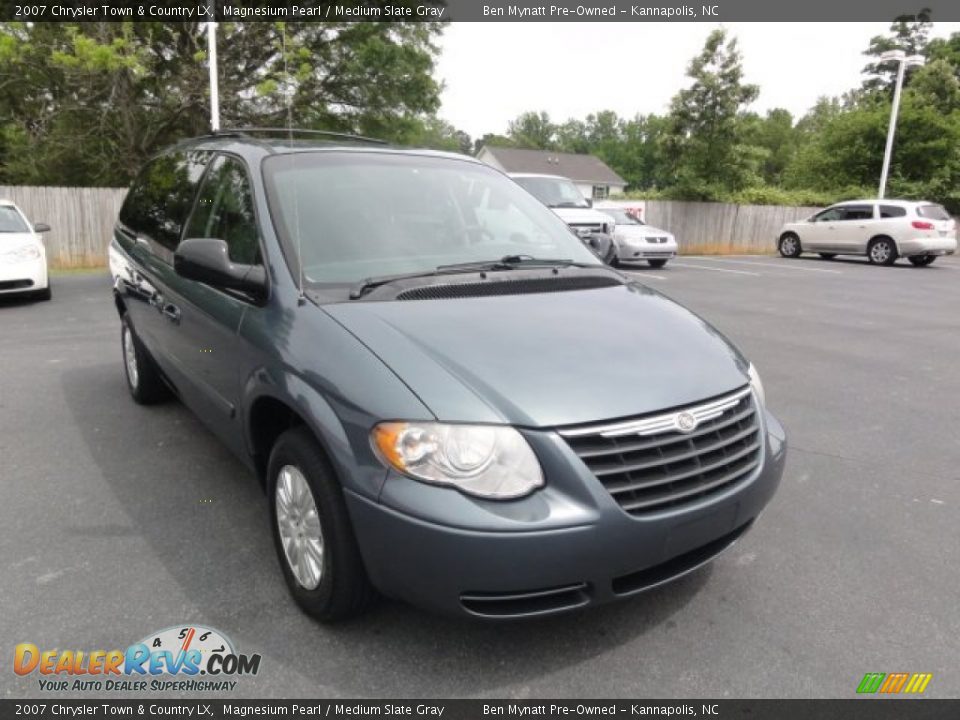 2007 Chrysler Town & Country LX Magnesium Pearl / Medium Slate Gray Photo #6
