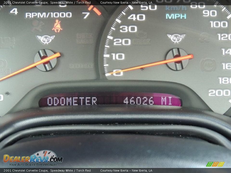 2001 Chevrolet Corvette Coupe Speedway White / Torch Red Photo #13