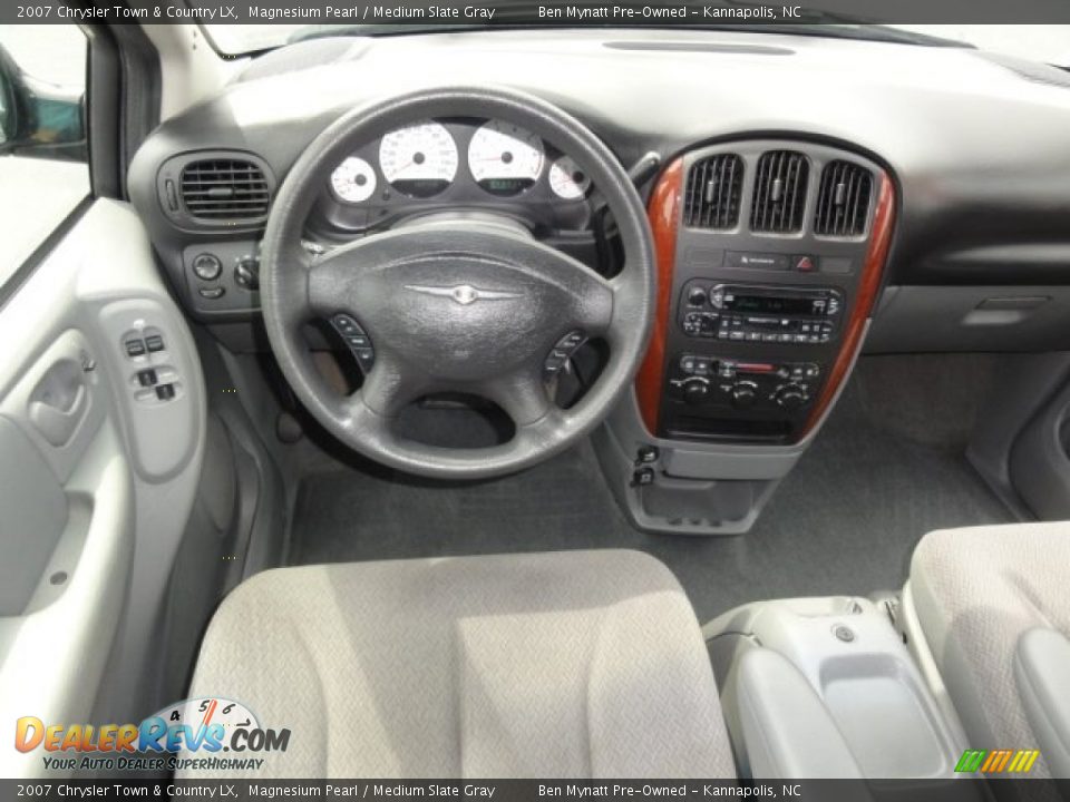 2007 Chrysler Town & Country LX Magnesium Pearl / Medium Slate Gray Photo #11