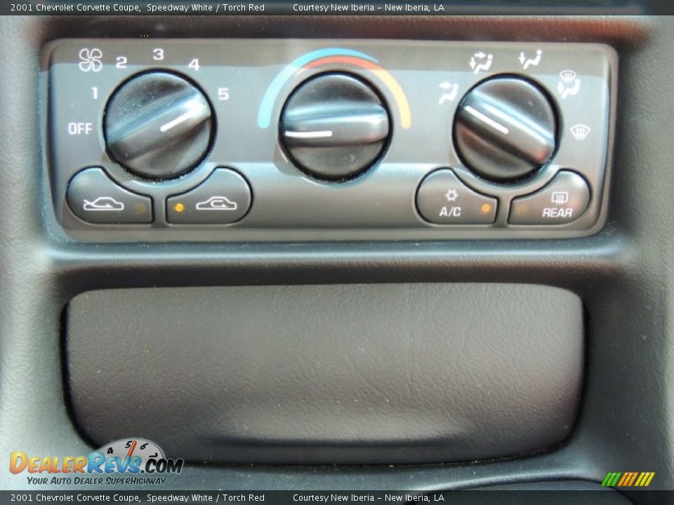 Controls of 2001 Chevrolet Corvette Coupe Photo #16