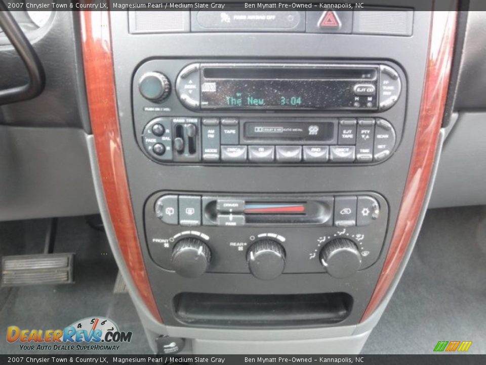 2007 Chrysler Town & Country LX Magnesium Pearl / Medium Slate Gray Photo #14