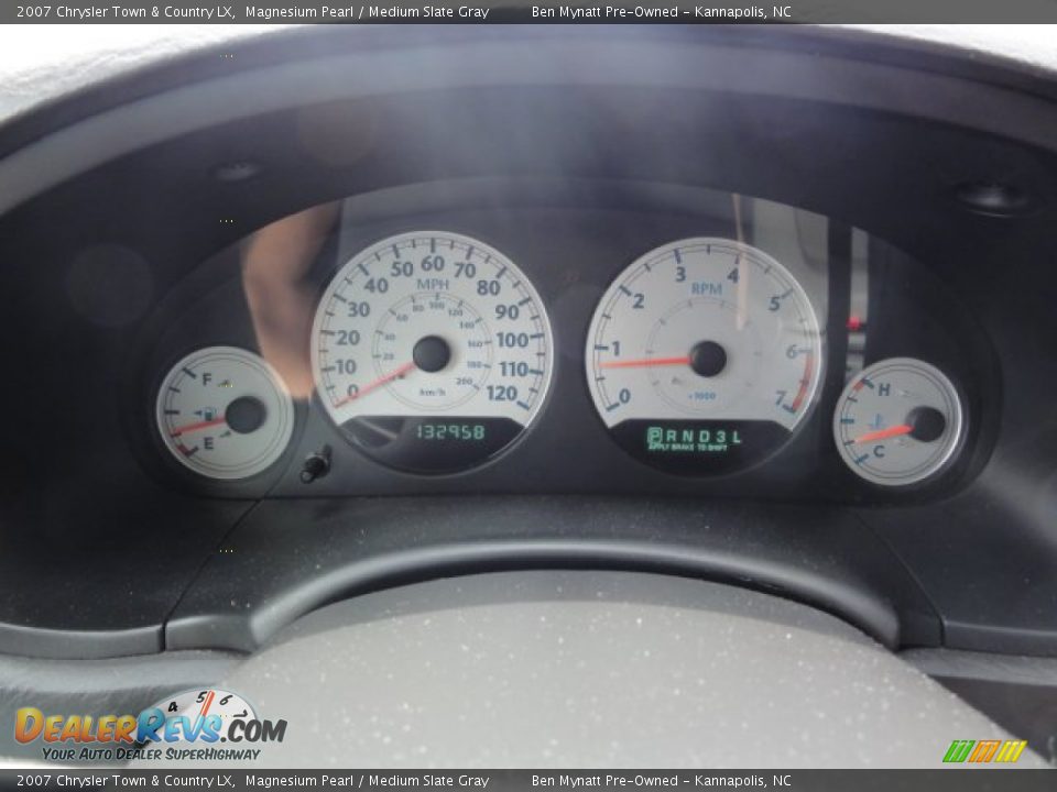 2007 Chrysler Town & Country LX Magnesium Pearl / Medium Slate Gray Photo #15