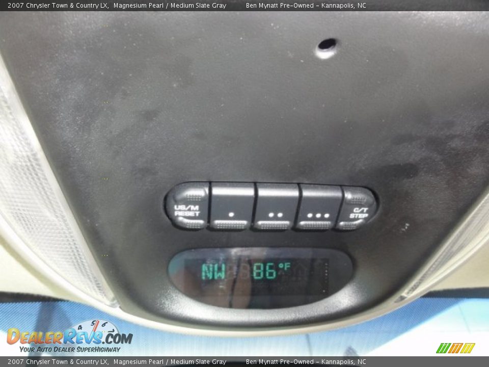 2007 Chrysler Town & Country LX Magnesium Pearl / Medium Slate Gray Photo #17