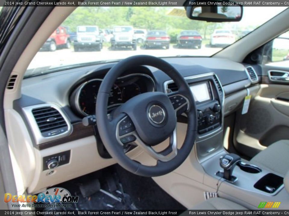 2014 Jeep Grand Cherokee Laredo 4x4 Black Forest Green Pearl / New Zealand Black/Light Frost Photo #10