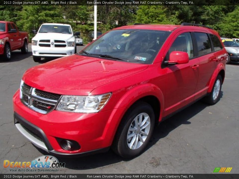 Front 3/4 View of 2013 Dodge Journey SXT AWD Photo #2