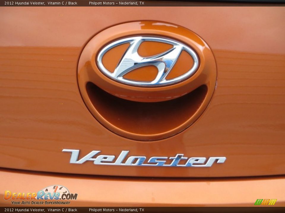 2012 Hyundai Veloster Vitamin C / Black Photo #18
