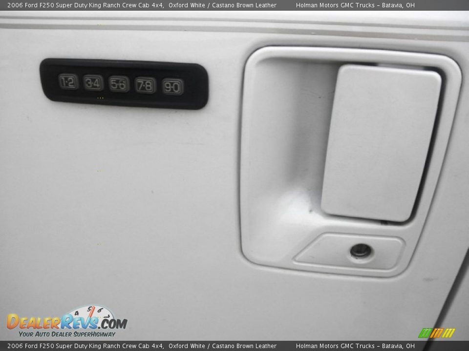 2006 Ford F250 Super Duty King Ranch Crew Cab 4x4 Oxford White / Castano Brown Leather Photo #7