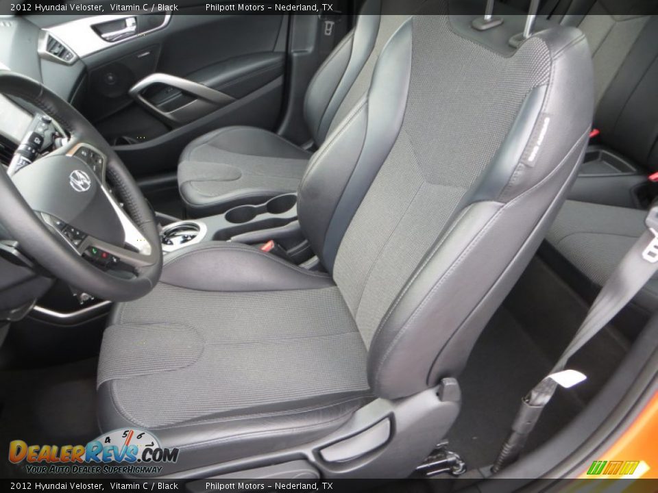 Front Seat of 2012 Hyundai Veloster  Photo #31