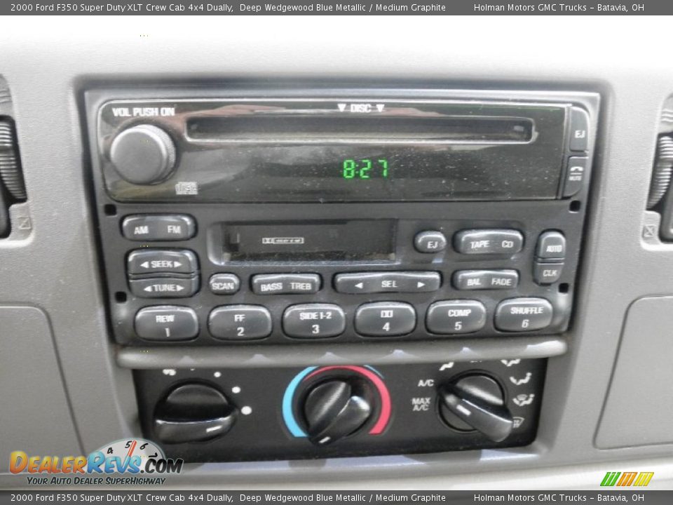 Audio System of 2000 Ford F350 Super Duty XLT Crew Cab 4x4 Dually Photo #10