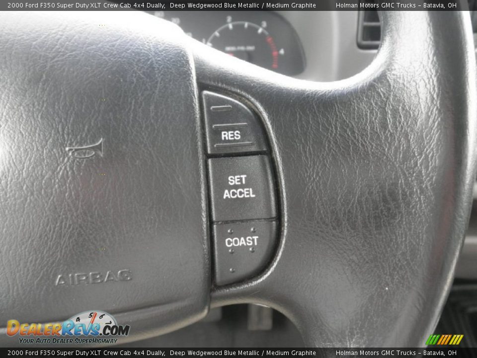 Controls of 2000 Ford F350 Super Duty XLT Crew Cab 4x4 Dually Photo #12