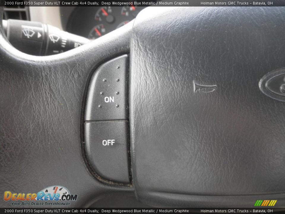 Controls of 2000 Ford F350 Super Duty XLT Crew Cab 4x4 Dually Photo #13