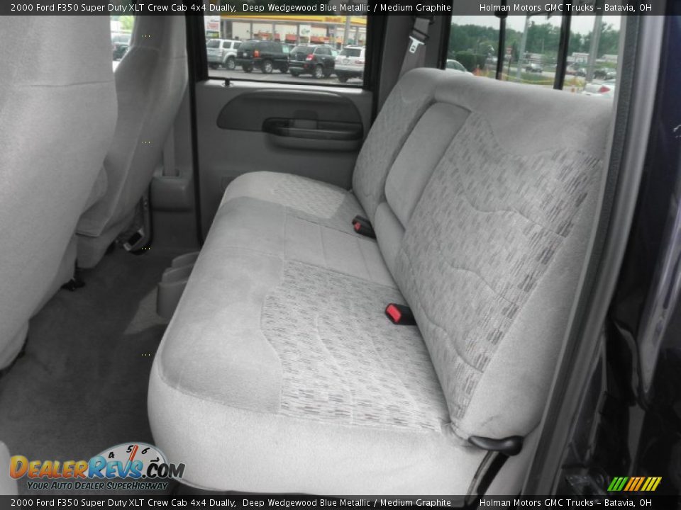 Rear Seat of 2000 Ford F350 Super Duty XLT Crew Cab 4x4 Dually Photo #18