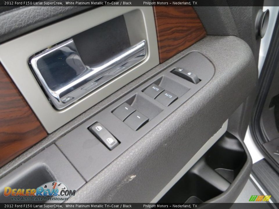 2012 Ford F150 Lariat SuperCrew White Platinum Metallic Tri-Coat / Black Photo #31