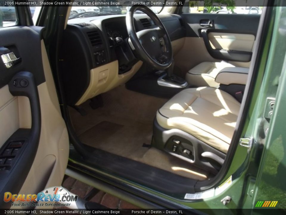 Light Cashmere Beige Interior - 2006 Hummer H3  Photo #4