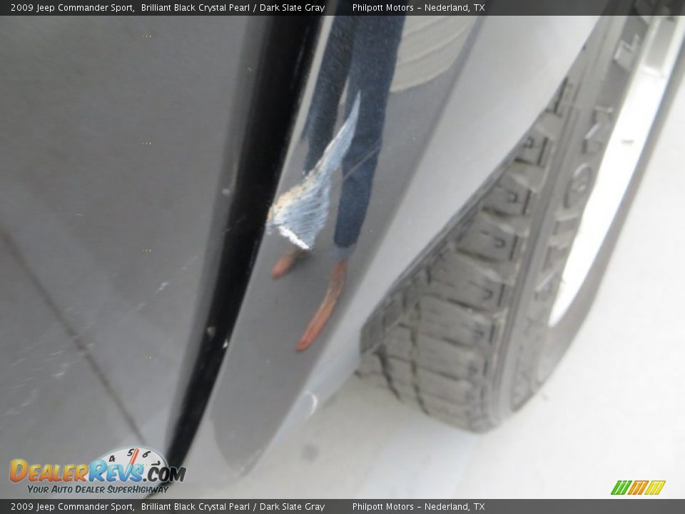 2009 Jeep Commander Sport Brilliant Black Crystal Pearl / Dark Slate Gray Photo #19