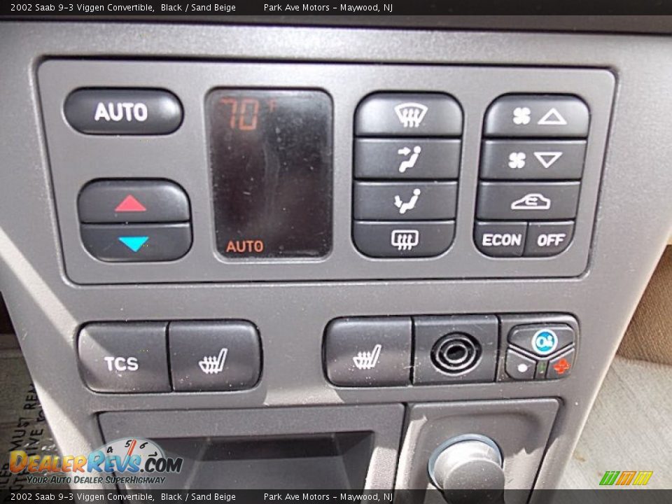 Controls of 2002 Saab 9-3 Viggen Convertible Photo #30