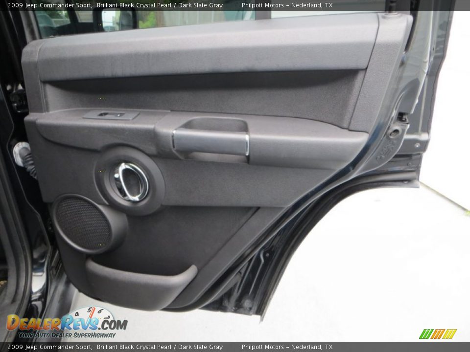 2009 Jeep Commander Sport Brilliant Black Crystal Pearl / Dark Slate Gray Photo #29