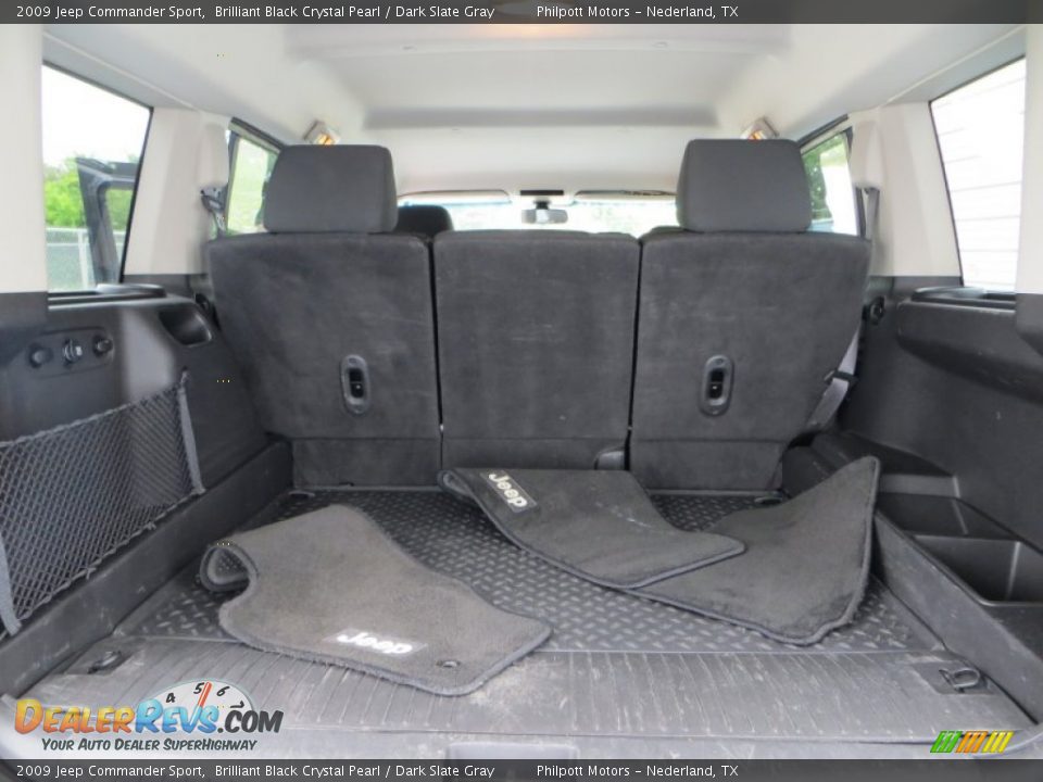 2009 Jeep Commander Sport Brilliant Black Crystal Pearl / Dark Slate Gray Photo #31