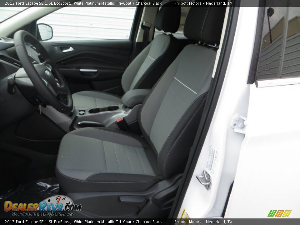 2013 Ford Escape SE 1.6L EcoBoost White Platinum Metallic Tri-Coat / Charcoal Black Photo #24
