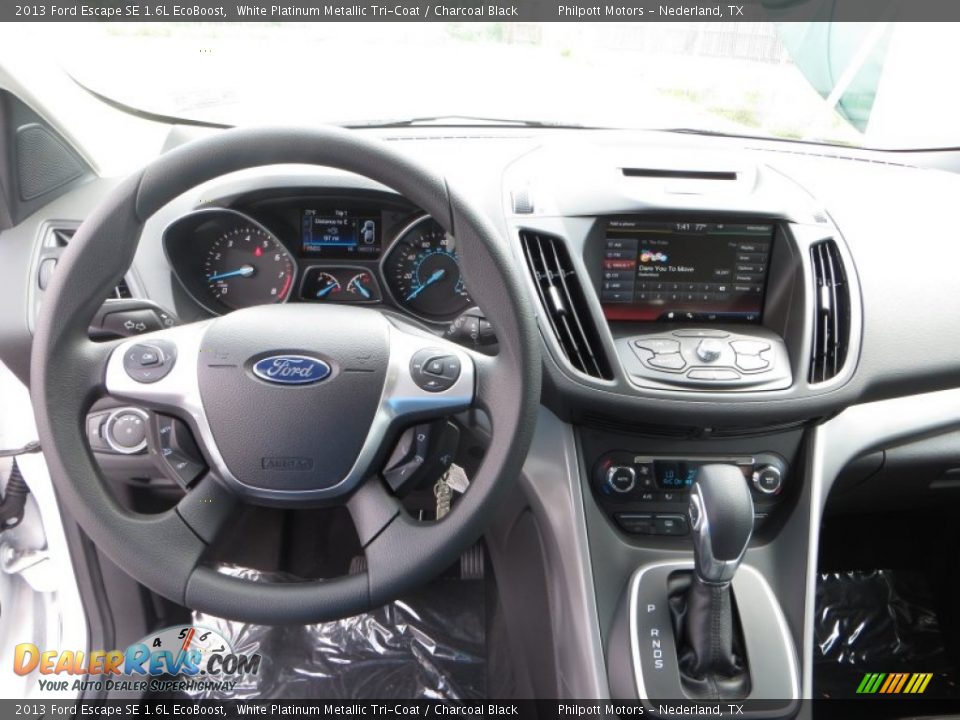 2013 Ford Escape SE 1.6L EcoBoost White Platinum Metallic Tri-Coat / Charcoal Black Photo #26